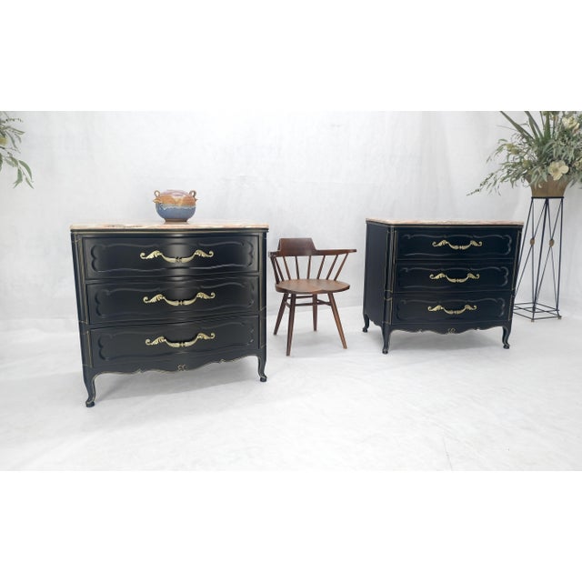 Mid-Century Modern Pair Black Lacquer Heavy Solid Brass Drop Pulls Three Drawer Bachelor Chests For Sale - Image 3 of 12