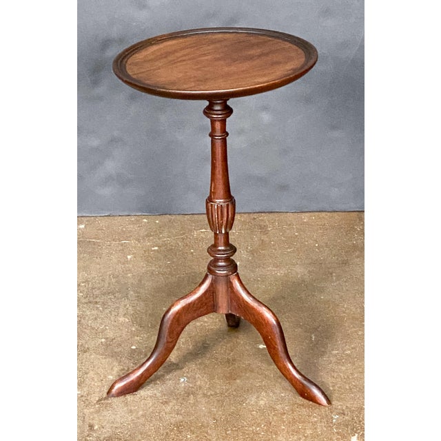 Traditional English Wine or Cocktail Table of Mahogany From the Edwardian Era For Sale - Image 3 of 7