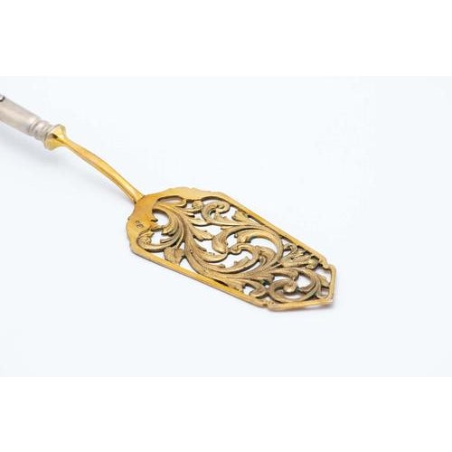 Silver Scalloped Dessert Serving Spatula For Sale - Image 3 of 4