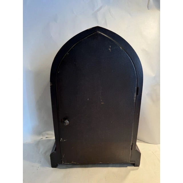 1900 - 1909 Antique New Haven Beehive Style Mantel Clock - “Aurora” Model For Sale - Image 5 of 7