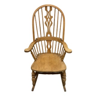 Vintage Windsor Fiddle-Back Rocking Chair For Sale