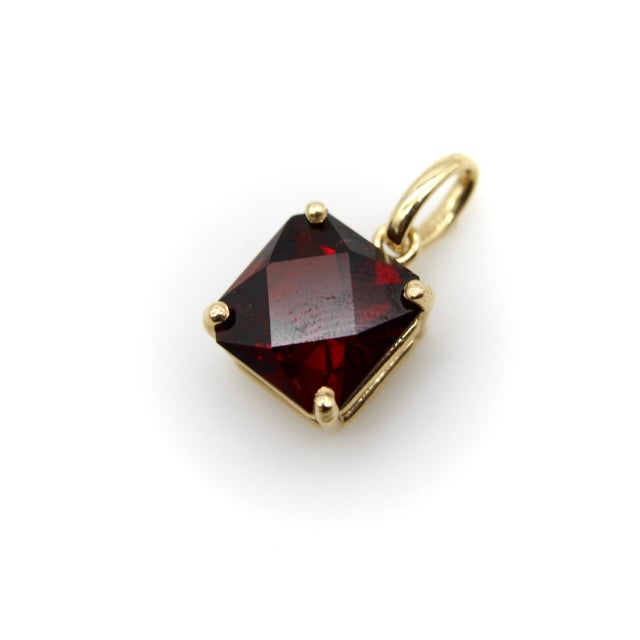 2000 - 2009 14k Gold Mounted Fancy Cut Tanzanian Garnet Pendant For Sale - Image 5 of 10
