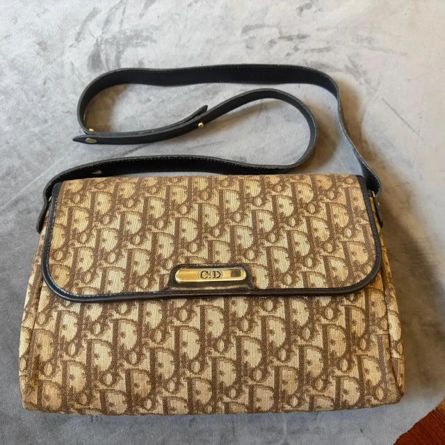 Christian Dior 1980s Vintage Christian Dior Oblique Trotter Canvas Shoulder Bag For Sale - Image 4 of 14