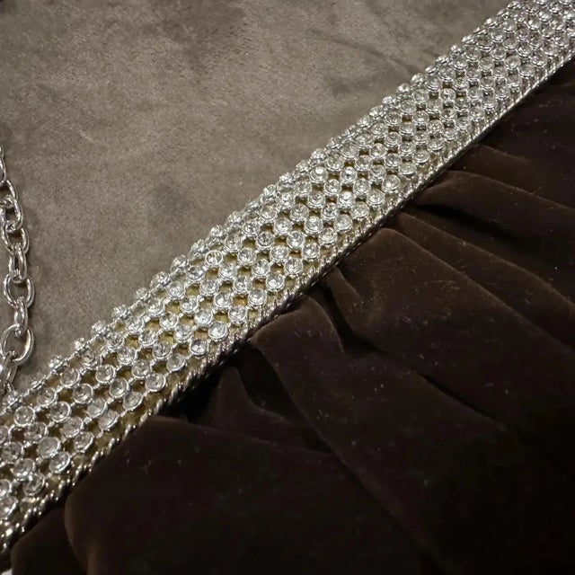 1980s An Elegant 1980s Brown Suede and Rhinestones Italian Evening Bag For Sale - Image 5 of 18