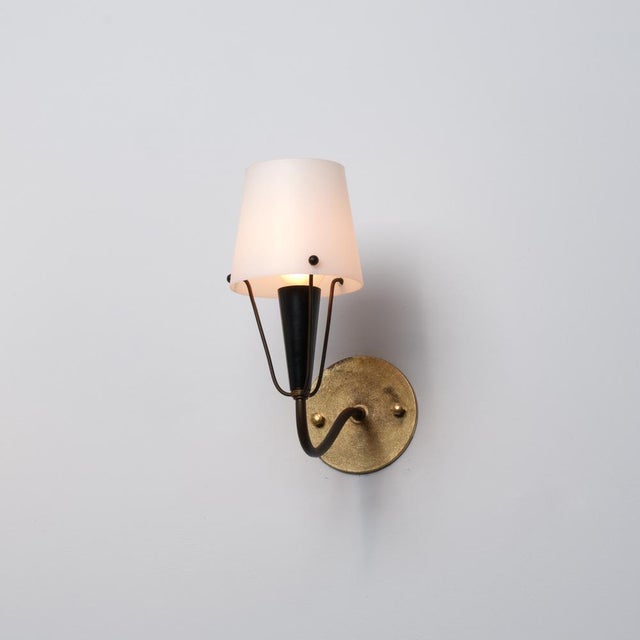 Metal Mid-Century Modern Italian Wall Sconce in Brass and Opaline Glass, 1950s For Sale - Image 7 of 8
