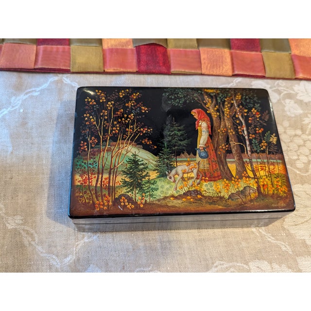 Vintage Fedoskino Lacquer Box: 'The Young Cowherd' by Artist v.b. Morozov (1985) For Sale - Image 13 of 13