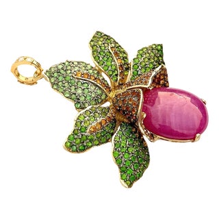 Bochic “Orient” Ruby, Emerald & Sapphire Brooch Set In 18K Gold & Silver For Sale