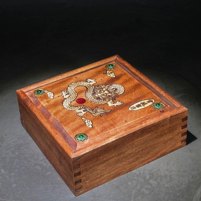 Vintage Chinese Huali Wood Jewelry Box With Gemstone & Mother of Pearl Dragon Inlay For Sale - Image 4 of 8
