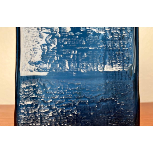 Mid-Century Modern Swedish Blue Glass Vase by Christer Sjögren for Lindshammar Glasbruk, 1960s For Sale - Image 4 of 18