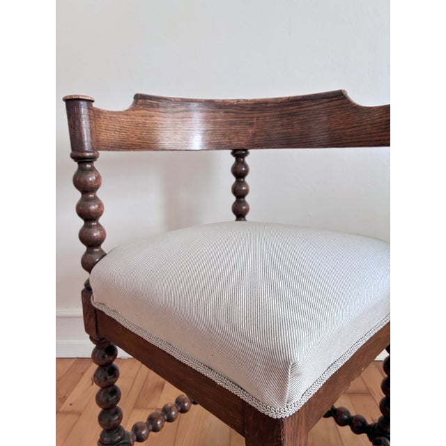 English Pair of Antique Edwardian Bobbin Corner Chairs, English 1900 For Sale - Image 3 of 18