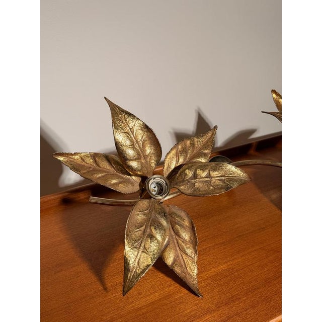 Hollywood Regency Vintage Hollywood Regency Leaf Wall Lamp in Gilt Metal For Sale - Image 3 of 5