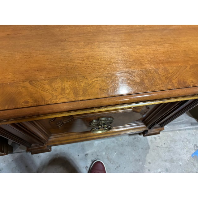 Vintage Italian Neoclassical Tuscan Style Burl Wood Nightstands - A Pair For Sale - Image 14 of 14