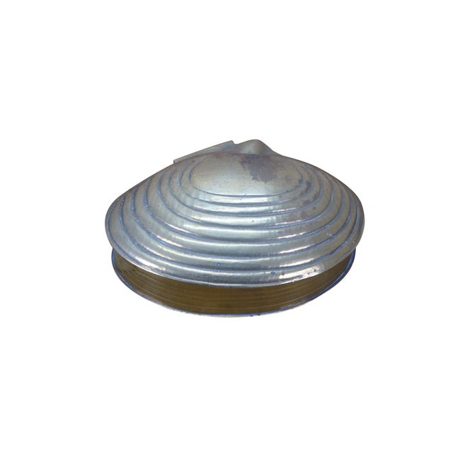 Nautical Mid 20th Century 2 Brass Nautical Beach Clam Sea Shell Keepsake Trinket Boxes Compotes 5" For Sale - Image 3 of 16