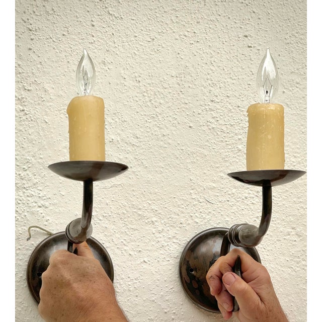 Traditional Pair of Large Antiqued Brass Wall Sconces, Paul Ferrante For Sale - Image 3 of 11