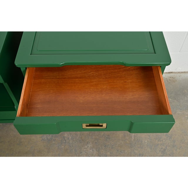 Green John Widdicomb Mid-Century Modern Hollywood Regency Green Lacquered Nightstands, Newly Refinished For Sale - Image 8 of 13