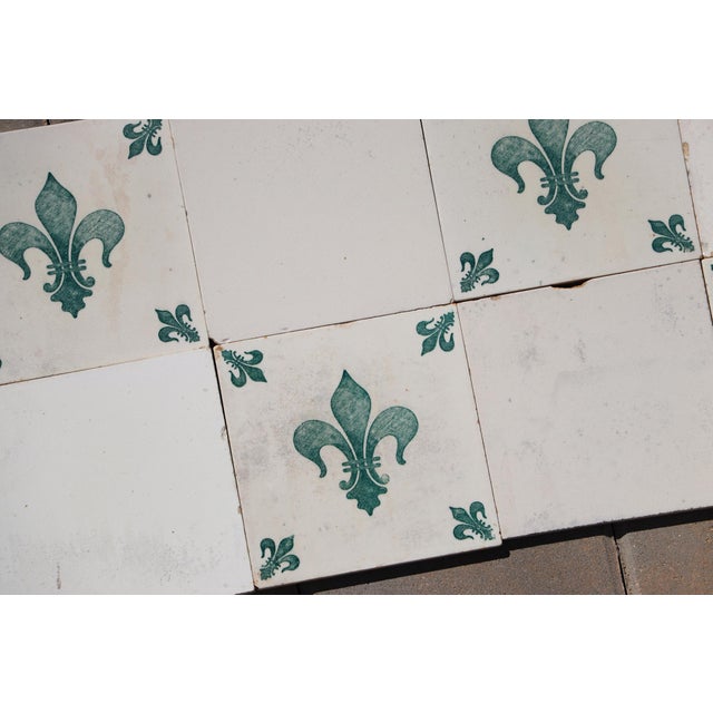 1900s Portuguese Fleur-De-Lis & White Large Antique Tiles Set of Twenty For Sale - Image 14 of 18