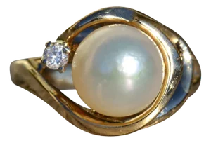 The Slayden: Ladies 14K Gold Ring set with Pearl and Diamond Accent