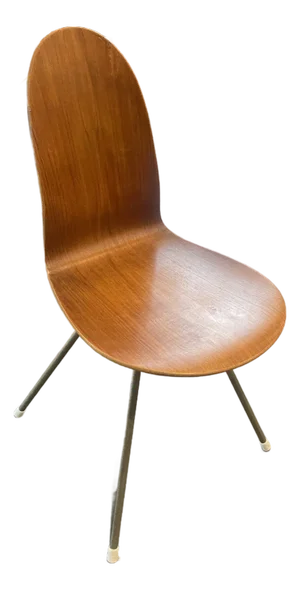 1960s Vintage Mid-Century Modern Tongue Chair attributed to Arne Jacobsen