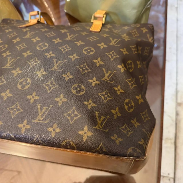 A 2000s Louis Vuitton Brown House's Signature Monogram Canvas Luco Tote Bag 8 For Sale - Image 16 of 17