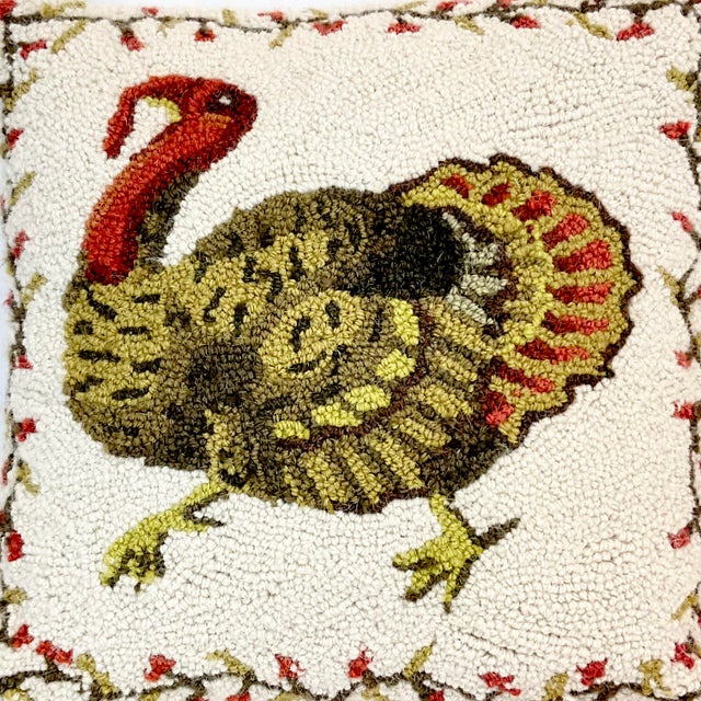 Olive 1980s Vintage Americana Arts & Crafts Thanksgiving Turkey Pillow. For Sale - Image 8 of 10