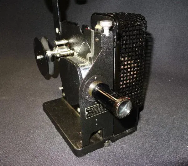 1920s 16mm Kodascope Model 'C' Cinema Projector | Chairish