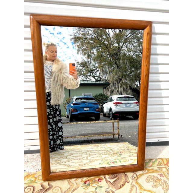 A stunning solid oak mirror that can be hung both horizontally or vertically. If mounted vertically, it would be a great...