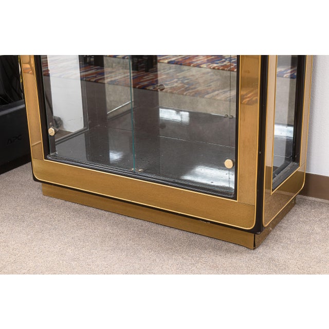 Vintage Mastercraft Brass and Glass Light Up Mirrored Etagere Shelving Unit For Sale In Detroit - Image 6 of 7