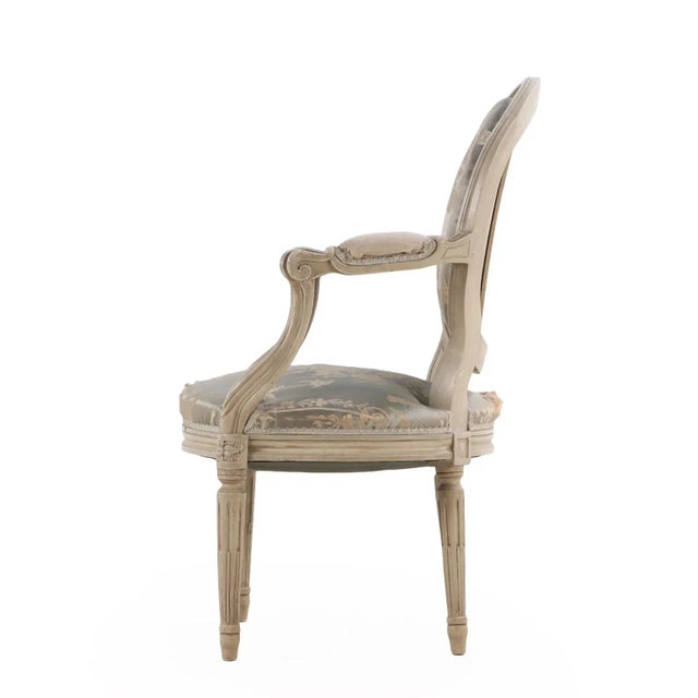 French A Pair of French Louis XV Style Painted Open Armchairs, C. 1940. For Sale - Image 3 of 6