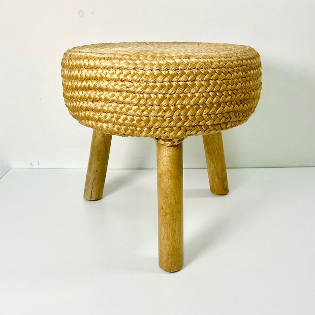 Mid-Century Boho Chic Coastal Hollywood Regency Woven Jute 3-Leg Low Stool. For Sale - Image 4 of 11