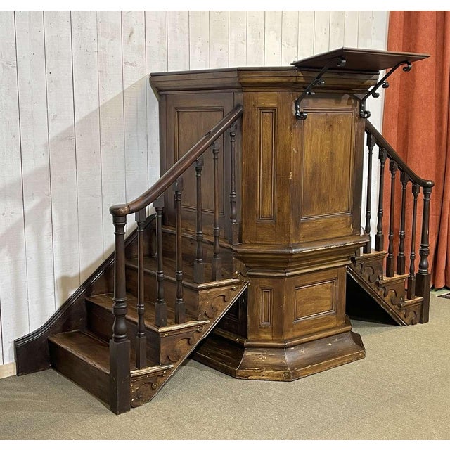 19th Century English Church Pulpit in Fir and Pitch Pine, in Good conditions. Designed before 1890