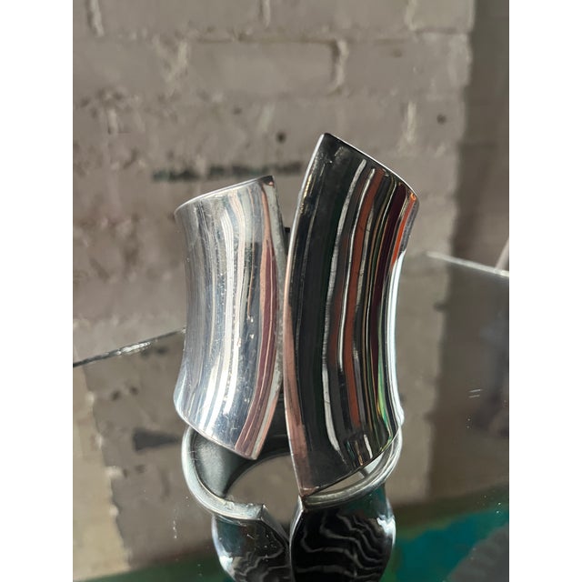 Postmodern, 1990s Sculptural Silver-Toned Metal Cuff Bracelet For Sale - Image 6 of 9
