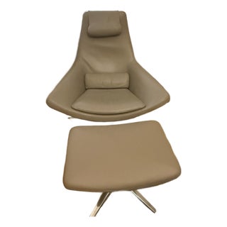 B&b Italia Metropolitan Leather Swivel Armchair by Jeffrey Bernett For Sale