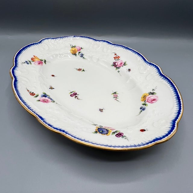 Large Antique Oval Porcelain Plate with Hand-Painted Flowers and Insects from Nantgarw England, 1810s For Sale - Image 12 of 13