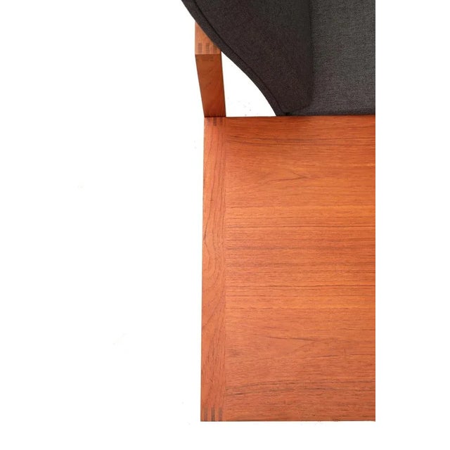 Brown Modular Teak Lounge Chairs with Side Tables by Ole Gjerløv Knudsen & Torben Lind for France & Søn, 1960s, Set of 5 For Sale - Image 8 of 11
