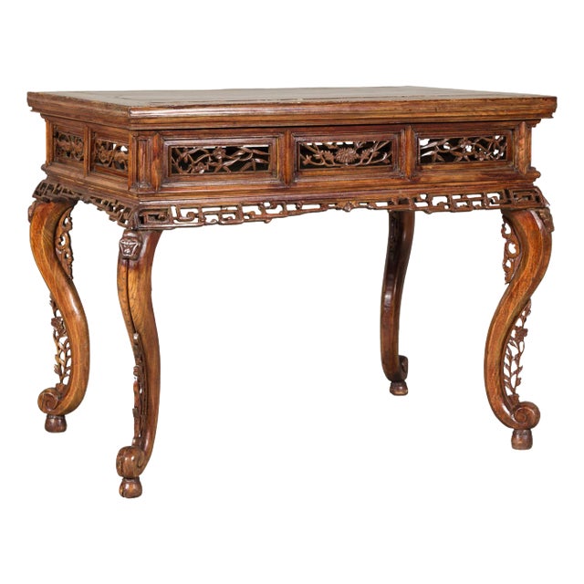 Late Qing Dynasty Hardwood Hall Table with Dragon Carvings and Lacquer Patina For Sale