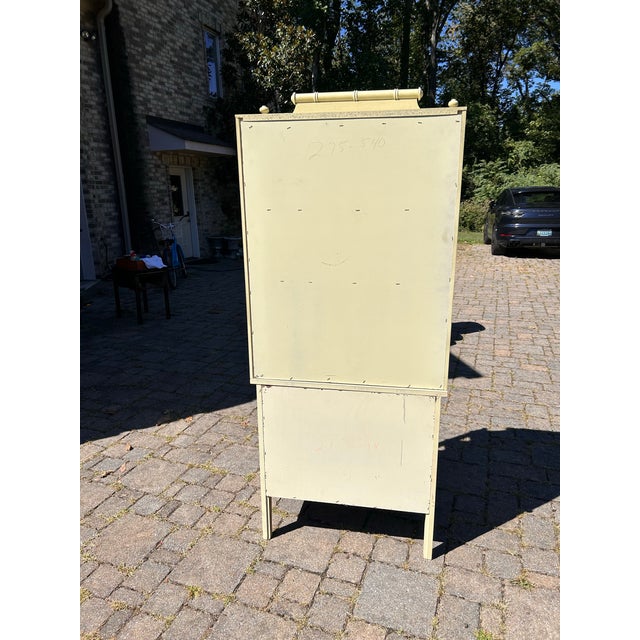 1970s Henry Link Bali Hai Cabinet & Hutch For Sale - Image 11 of 12
