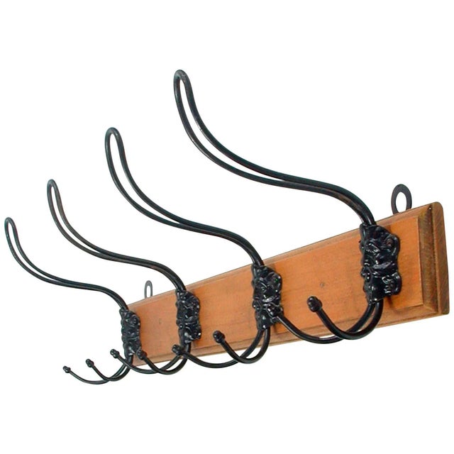 German Pine Wood and Black Metal Zeus Head Coat Rack, 1920s For Sale - Image 10 of 10