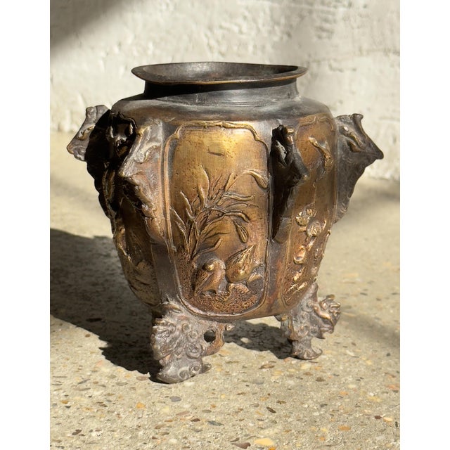 Metal 19th-Century German Bronze Footed Urn With Avian Reliefs and Gargoyle Motifs For Sale - Image 7 of 17