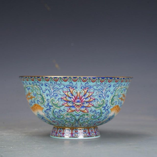 Traditional Mid 20th Century Enameled 6 Porcelain Bowls With Box – Famille Rose Style Deer & Floral Motif - 7 pcs For Sale - Image 3 of 18