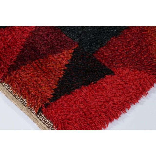 1960s Vintage Swedish Rya Rug, Red and Black Geometric Pattern - Rug & Kilim For Sale - Image 5 of 8