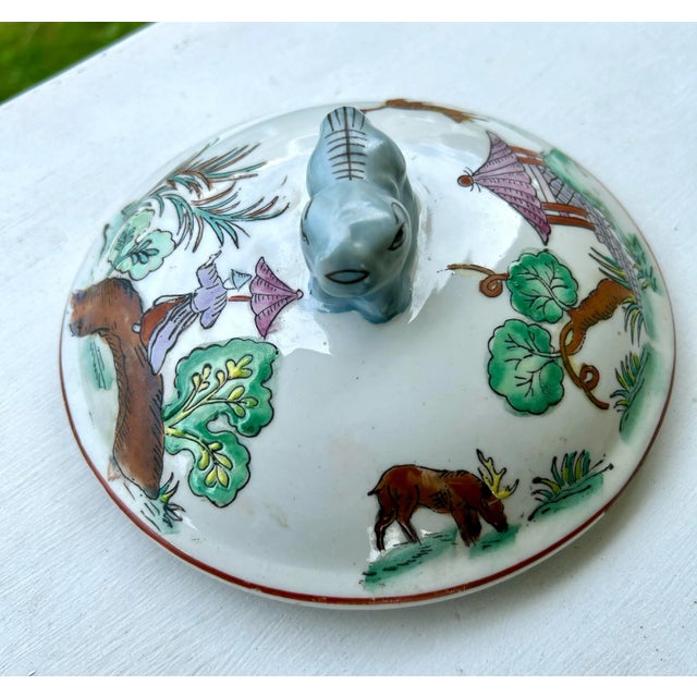 Chinese Ceramic Lidded Bowl With Foo Dog Knob For Sale - Image 4 of 10