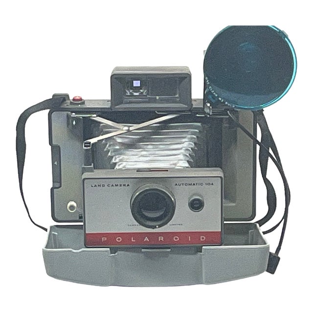 Vintage 1960s Polaroid Automatic 104 Land Camera With Flash For Sale