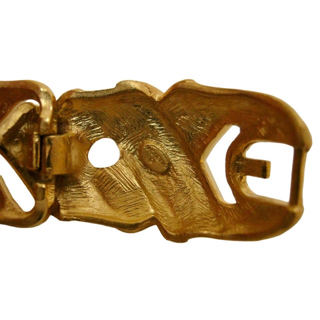 Givenchy Givenchy 1970s Carved Gold-Plated Woven Panel Link Bracelet For Sale - Image 4 of 4