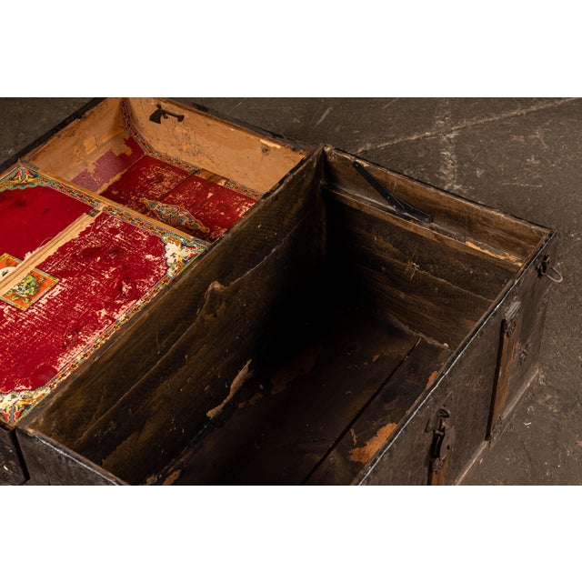 19th Century Immigrant Steamer Trunk With Decorated Interior Partitions For Sale - Image 10 of 11