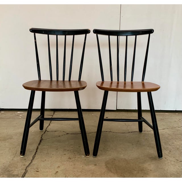 This charming Windsor style chair by Farstrup. It was designed as a dining chair, but could also be used as the perfect...