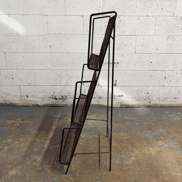 Mid-Century Modern Large Mid 20th Century Modern Free-Standing Collapsible Metal Magazine Rack For Sale - Image 3 of 8
