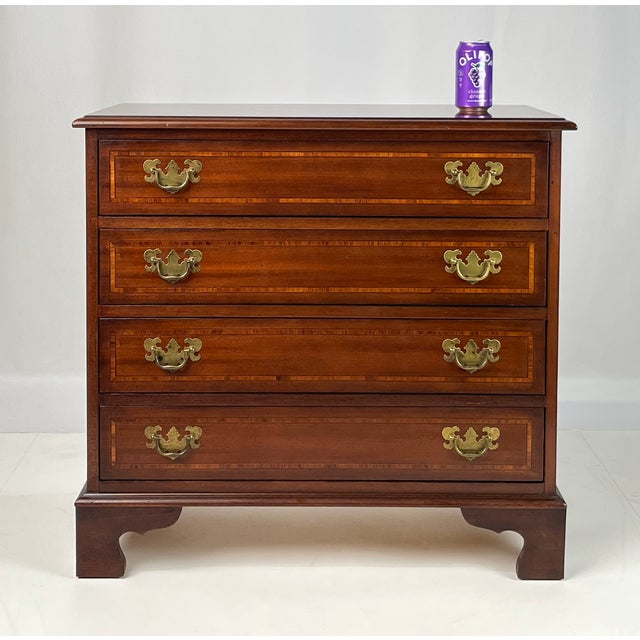 Vintage White Furniture Co. Chippendale Style Inlaid Mahogany 4-Drawer Nightstand / Bachelor Chest For Sale - Image 17 of 17