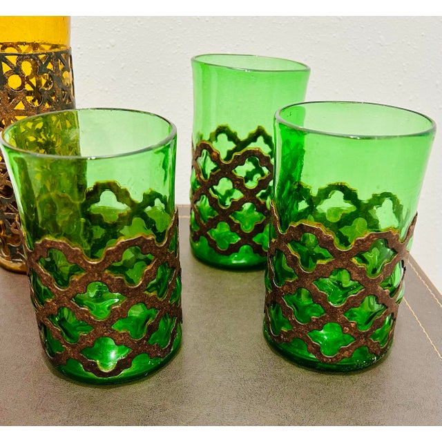 1970s VTG Felipe Derflinger Handblown Amber & Green Brutalist Caged Tumblers, Set of 5 For Sale - Image 5 of 10