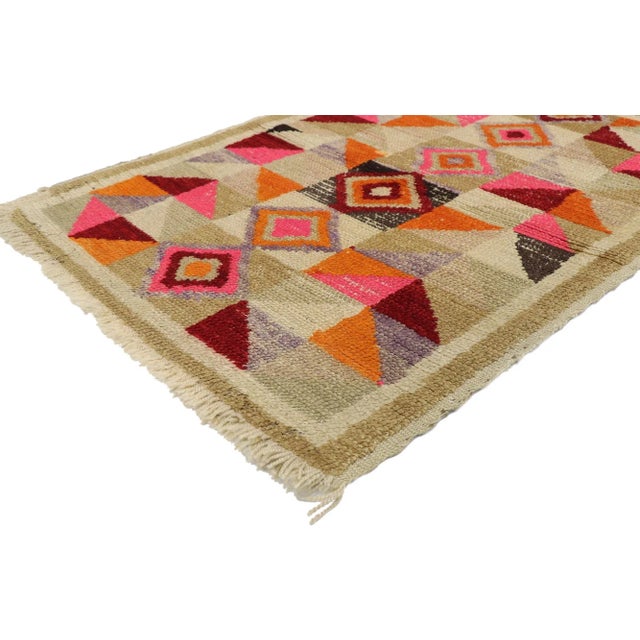 78050 Vintage Turkish Rug, 03'02 x 04'01. Cubism collides with Postmodern style in this hand knotted wool vintage Turkish...