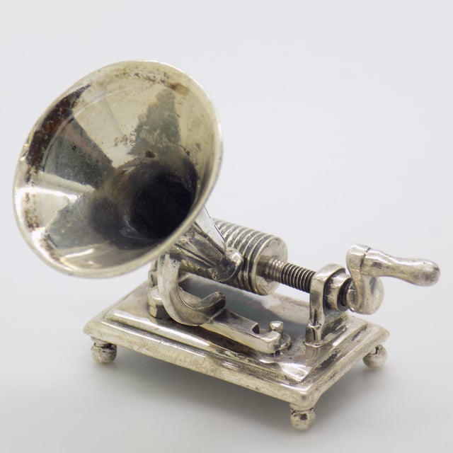 Metal Vintage Italian Handmade Genuine Sterling Silver Hand-Crank Gramophone Figurine, Made in Arezzo (Tuscany) by Medusa-Oro Silversmith For Sale - Image 7 of 11